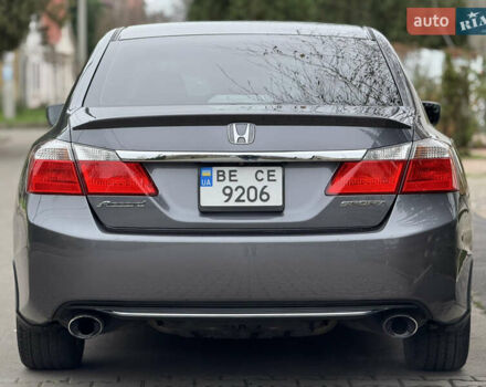 Серый Хонда Аккорд, объемом двигателя 2.4 л и пробегом 160 тыс. км за 11200 $, фото 5 на Automoto.ua