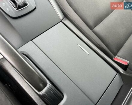 Серый Хонда Аккорд, объемом двигателя 2.2 л и пробегом 239 тыс. км за 11500 $, фото 47 на Automoto.ua