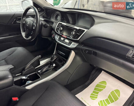 Серый Хонда Аккорд, объемом двигателя 2.36 л и пробегом 180 тыс. км за 9999 $, фото 10 на Automoto.ua