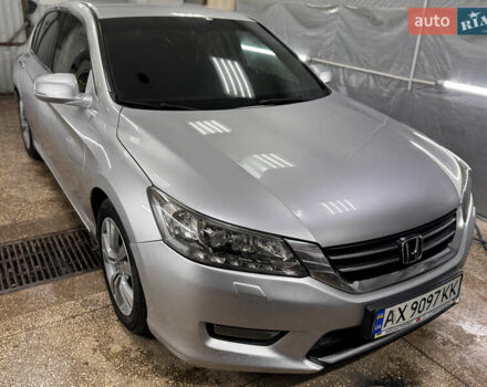 Серый Хонда Аккорд, объемом двигателя 2.36 л и пробегом 180 тыс. км за 9999 $, фото 1 на Automoto.ua