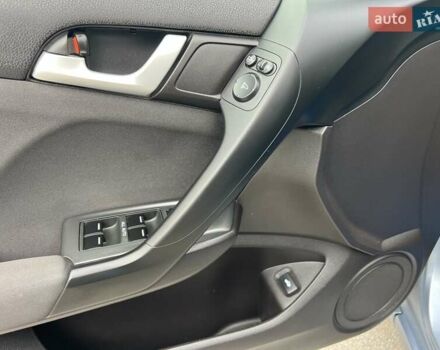 Серый Хонда Аккорд, объемом двигателя 2.2 л и пробегом 239 тыс. км за 11500 $, фото 27 на Automoto.ua