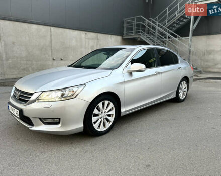 Серый Хонда Аккорд, объемом двигателя 2.4 л и пробегом 293 тыс. км за 11499 $, фото 7 на Automoto.ua