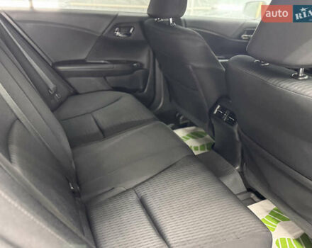 Серый Хонда Аккорд, объемом двигателя 2.36 л и пробегом 180 тыс. км за 9999 $, фото 13 на Automoto.ua