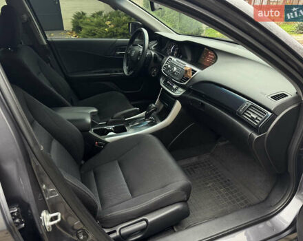 Серый Хонда Аккорд, объемом двигателя 2.4 л и пробегом 160 тыс. км за 11200 $, фото 12 на Automoto.ua