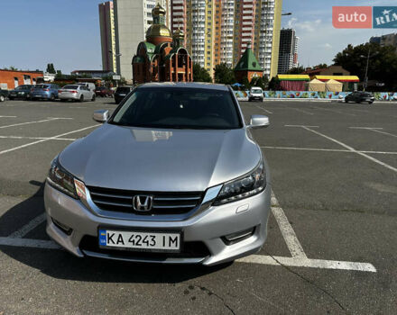 Сірий Хонда Аккорд, об'ємом двигуна 2.36 л та пробігом 203 тис. км за 12800 $, фото 1 на Automoto.ua