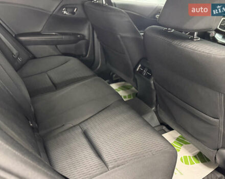 Серый Хонда Аккорд, объемом двигателя 2.36 л и пробегом 180 тыс. км за 9999 $, фото 9 на Automoto.ua