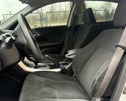 Серый Хонда Аккорд, объемом двигателя 2.4 л и пробегом 224 тыс. км за 9900 $, фото 11 на Automoto.ua