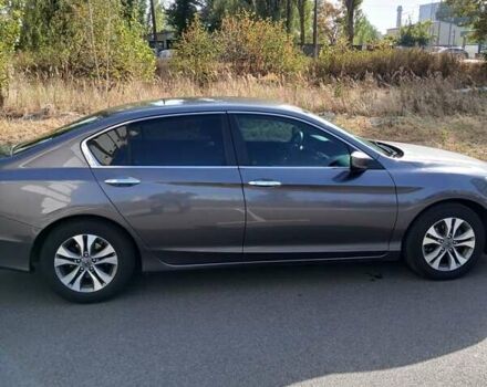 Серый Хонда Аккорд, объемом двигателя 2.4 л и пробегом 170 тыс. км за 12000 $, фото 4 на Automoto.ua