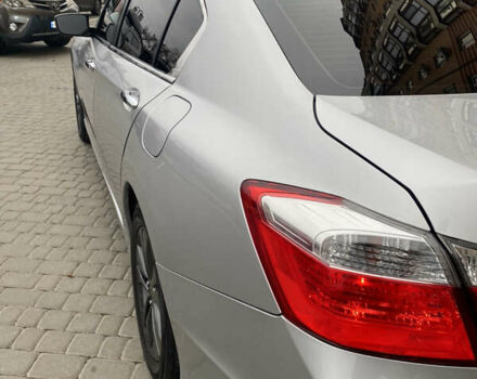 Серый Хонда Аккорд, объемом двигателя 2.36 л и пробегом 205 тыс. км за 12500 $, фото 9 на Automoto.ua