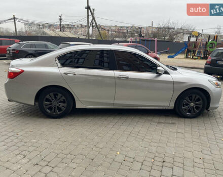 Серый Хонда Аккорд, объемом двигателя 2.36 л и пробегом 205 тыс. км за 12500 $, фото 7 на Automoto.ua