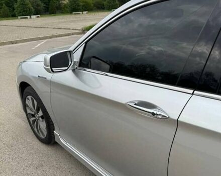 Серый Хонда Аккорд, объемом двигателя 2 л и пробегом 179 тыс. км за 15000 $, фото 3 на Automoto.ua