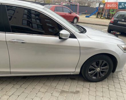 Серый Хонда Аккорд, объемом двигателя 2.36 л и пробегом 205 тыс. км за 12500 $, фото 14 на Automoto.ua