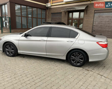 Серый Хонда Аккорд, объемом двигателя 2.36 л и пробегом 205 тыс. км за 12500 $, фото 3 на Automoto.ua