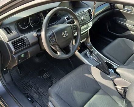 Серый Хонда Аккорд, объемом двигателя 2.4 л и пробегом 170 тыс. км за 12000 $, фото 9 на Automoto.ua