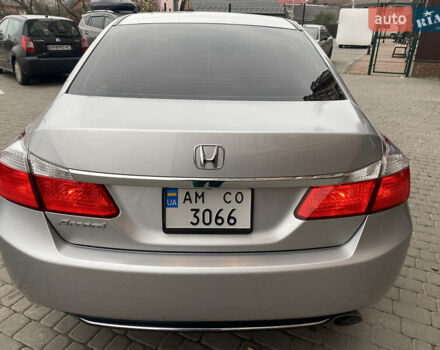 Серый Хонда Аккорд, объемом двигателя 2.36 л и пробегом 205 тыс. км за 12500 $, фото 5 на Automoto.ua