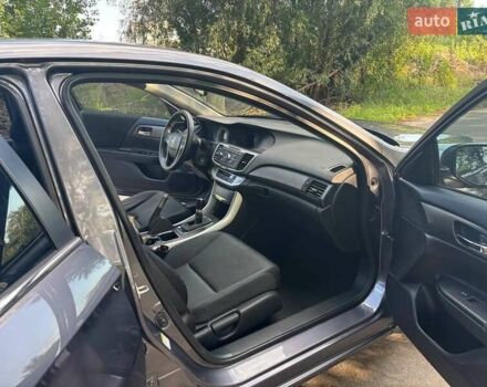 Серый Хонда Аккорд, объемом двигателя 2.36 л и пробегом 150 тыс. км за 11250 $, фото 8 на Automoto.ua