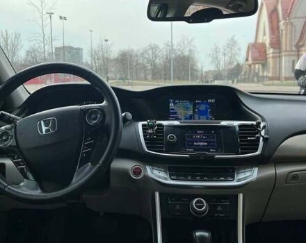 Серый Хонда Аккорд, объемом двигателя 1.99 л и пробегом 188 тыс. км за 13000 $, фото 5 на Automoto.ua