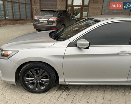 Серый Хонда Аккорд, объемом двигателя 2.36 л и пробегом 205 тыс. км за 12500 $, фото 11 на Automoto.ua