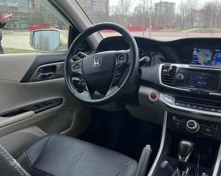 Серый Хонда Аккорд, объемом двигателя 1.99 л и пробегом 188 тыс. км за 13000 $, фото 2 на Automoto.ua