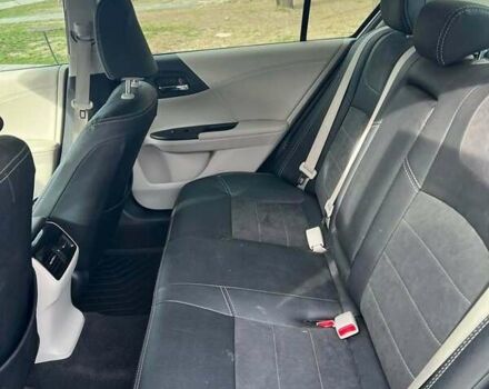 Серый Хонда Аккорд, объемом двигателя 1.99 л и пробегом 188 тыс. км за 13000 $, фото 3 на Automoto.ua