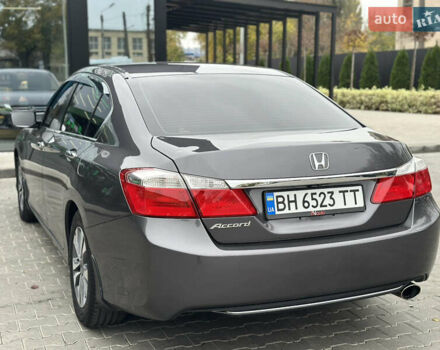 Серый Хонда Аккорд, объемом двигателя 2.35 л и пробегом 125 тыс. км за 10500 $, фото 16 на Automoto.ua