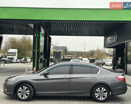 Серый Хонда Аккорд, объемом двигателя 2.35 л и пробегом 125 тыс. км за 10500 $, фото 5 на Automoto.ua