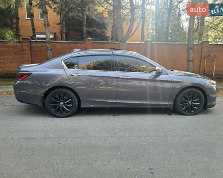 Сірий Хонда Аккорд, об'ємом двигуна 2 л та пробігом 178 тис. км за 13799 $, фото 5 на Automoto.ua