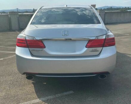 Серый Хонда Аккорд, объемом двигателя 3.5 л и пробегом 73 тыс. км за 8000 $, фото 4 на Automoto.ua
