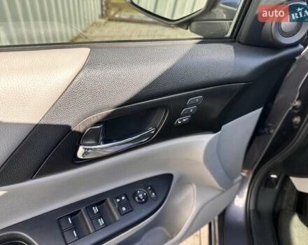 Серый Хонда Аккорд, объемом двигателя 2.35 л и пробегом 223 тыс. км за 13800 $, фото 9 на Automoto.ua