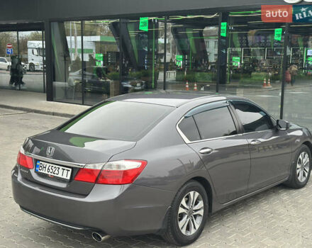 Серый Хонда Аккорд, объемом двигателя 2.35 л и пробегом 125 тыс. км за 10500 $, фото 12 на Automoto.ua