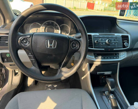 Серый Хонда Аккорд, объемом двигателя 2.36 л и пробегом 125 тыс. км за 9100 $, фото 2 на Automoto.ua