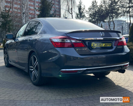 Серый Хонда Аккорд, объемом двигателя 2.4 л и пробегом 127 тыс. км за 14400 $, фото 4 на Automoto.ua