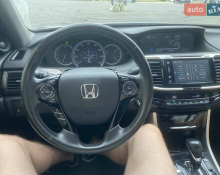 Серый Хонда Аккорд, объемом двигателя 3.5 л и пробегом 148 тыс. км за 14500 $, фото 8 на Automoto.ua