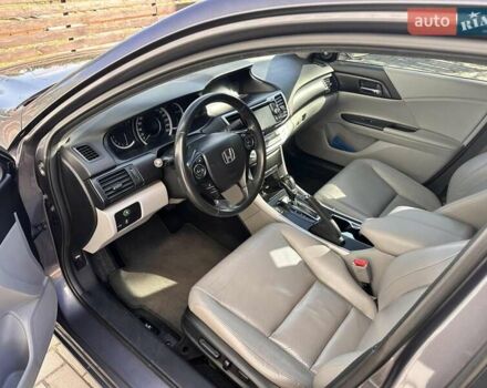 Серый Хонда Аккорд, объемом двигателя 2.35 л и пробегом 223 тыс. км за 13800 $, фото 6 на Automoto.ua