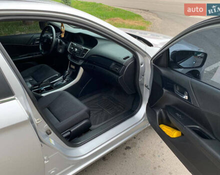 Серый Хонда Аккорд, объемом двигателя 2.36 л и пробегом 234 тыс. км за 13600 $, фото 12 на Automoto.ua