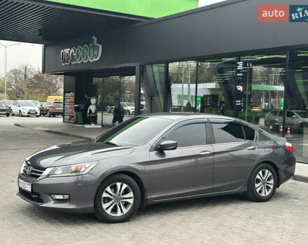 Серый Хонда Аккорд, объемом двигателя 2.35 л и пробегом 125 тыс. км за 10500 $, фото 4 на Automoto.ua