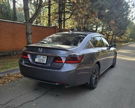 Сірий Хонда Аккорд, об'ємом двигуна 2 л та пробігом 178 тис. км за 13799 $, фото 1 на Automoto.ua