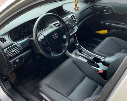 Серый Хонда Аккорд, объемом двигателя 2.36 л и пробегом 234 тыс. км за 13600 $, фото 10 на Automoto.ua