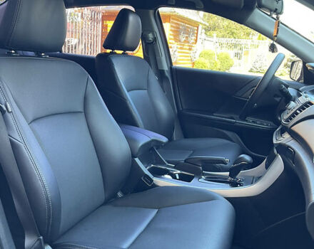 Серый Хонда Аккорд, объемом двигателя 2.4 л и пробегом 47 тыс. км за 10700 $, фото 17 на Automoto.ua