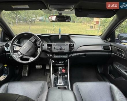 Серый Хонда Аккорд, объемом двигателя 2.4 л и пробегом 145 тыс. км за 15000 $, фото 2 на Automoto.ua