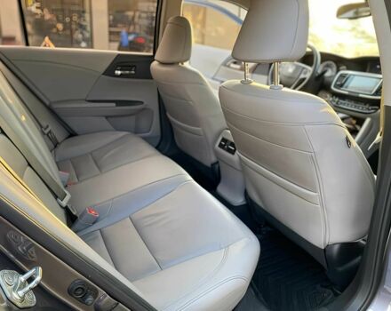 Серый Хонда Аккорд, объемом двигателя 2.4 л и пробегом 68 тыс. км за 9000 $, фото 12 на Automoto.ua