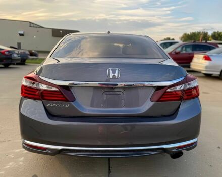 Серый Хонда Аккорд, объемом двигателя 2.4 л и пробегом 68 тыс. км за 9000 $, фото 4 на Automoto.ua