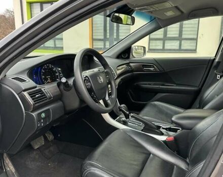 Сірий Хонда Аккорд, об'ємом двигуна 2 л та пробігом 118 тис. км за 16500 $, фото 5 на Automoto.ua