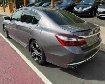 Серый Хонда Аккорд, объемом двигателя 2.4 л и пробегом 52 тыс. км за 3800 $, фото 5 на Automoto.ua