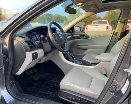 Серый Хонда Аккорд, объемом двигателя 2.4 л и пробегом 68 тыс. км за 9000 $, фото 7 на Automoto.ua