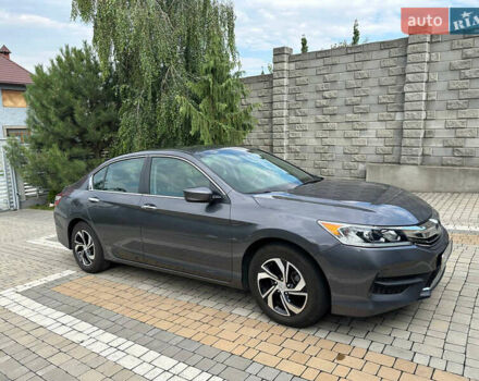 Серый Хонда Аккорд, объемом двигателя 2.4 л и пробегом 72 тыс. км за 15800 $, фото 5 на Automoto.ua