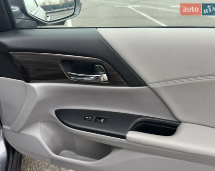 Сірий Хонда Аккорд, об'ємом двигуна 3.5 л та пробігом 107 тис. км за 17900 $, фото 22 на Automoto.ua