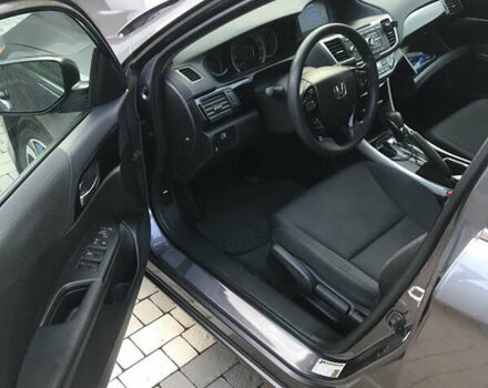 Серый Хонда Аккорд, объемом двигателя 2.4 л и пробегом 72 тыс. км за 15800 $, фото 7 на Automoto.ua