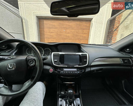 Серый Хонда Аккорд, объемом двигателя 2.35 л и пробегом 98 тыс. км за 15500 $, фото 11 на Automoto.ua