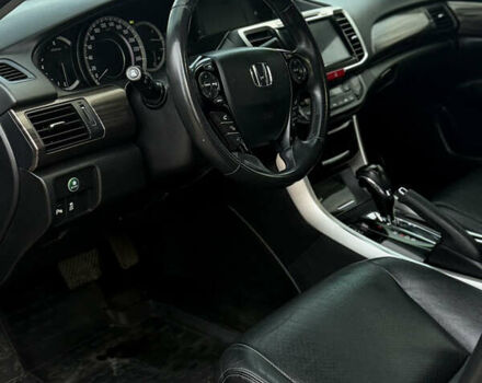 Сірий Хонда Аккорд, об'ємом двигуна 2.35 л та пробігом 117 тис. км за 17500 $, фото 7 на Automoto.ua